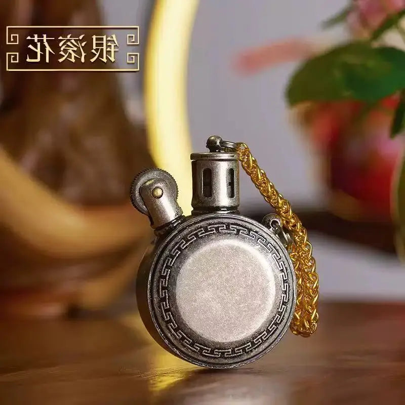 New Retro Round Kero sene Lighter Creative Metal Windproof Flame Lighter Gold and Silver Oil Lighter Smoking Accessories Tool