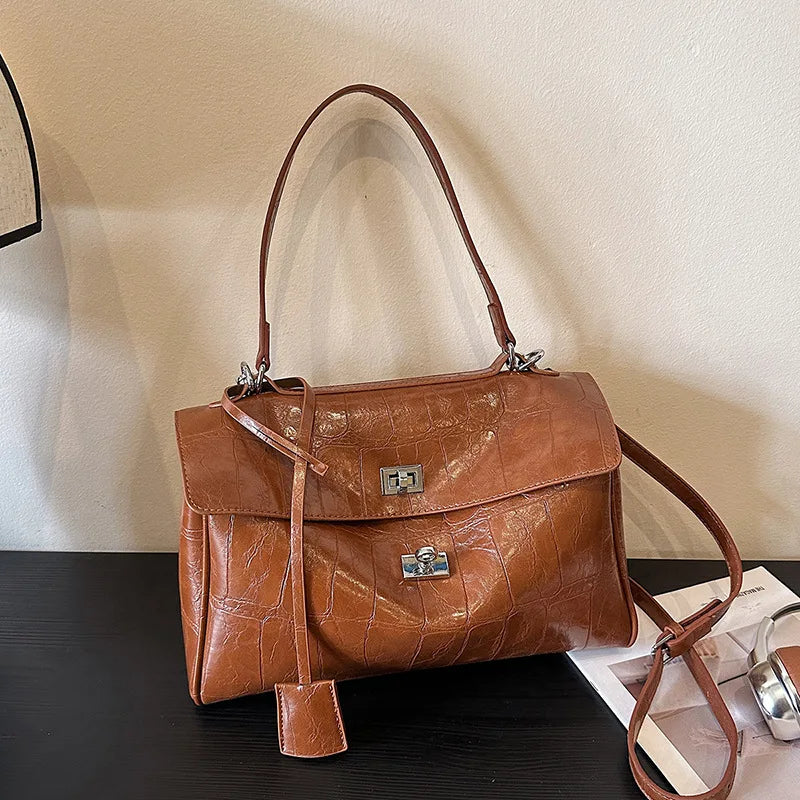 Luxury Brand Women Messenger Bags Soft Leather Brown Suede Hand Held Totes Gold Buckle Women Shoulder Bags Lady Trend Satchel