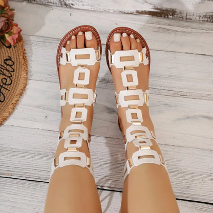 2026 Summer Luxury Round Toe PU Women's Sandals Fashionable Flat Casual Beach Shoes Stylish Metallic Decoration Women's Sandals