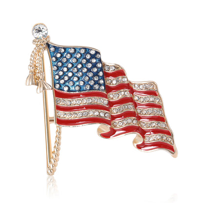New Patriotic American Flag Brooch Zinc Alloy Rhinestone Enamel Waving US National Flag Pin Decorative Sweater USA Flag Badge