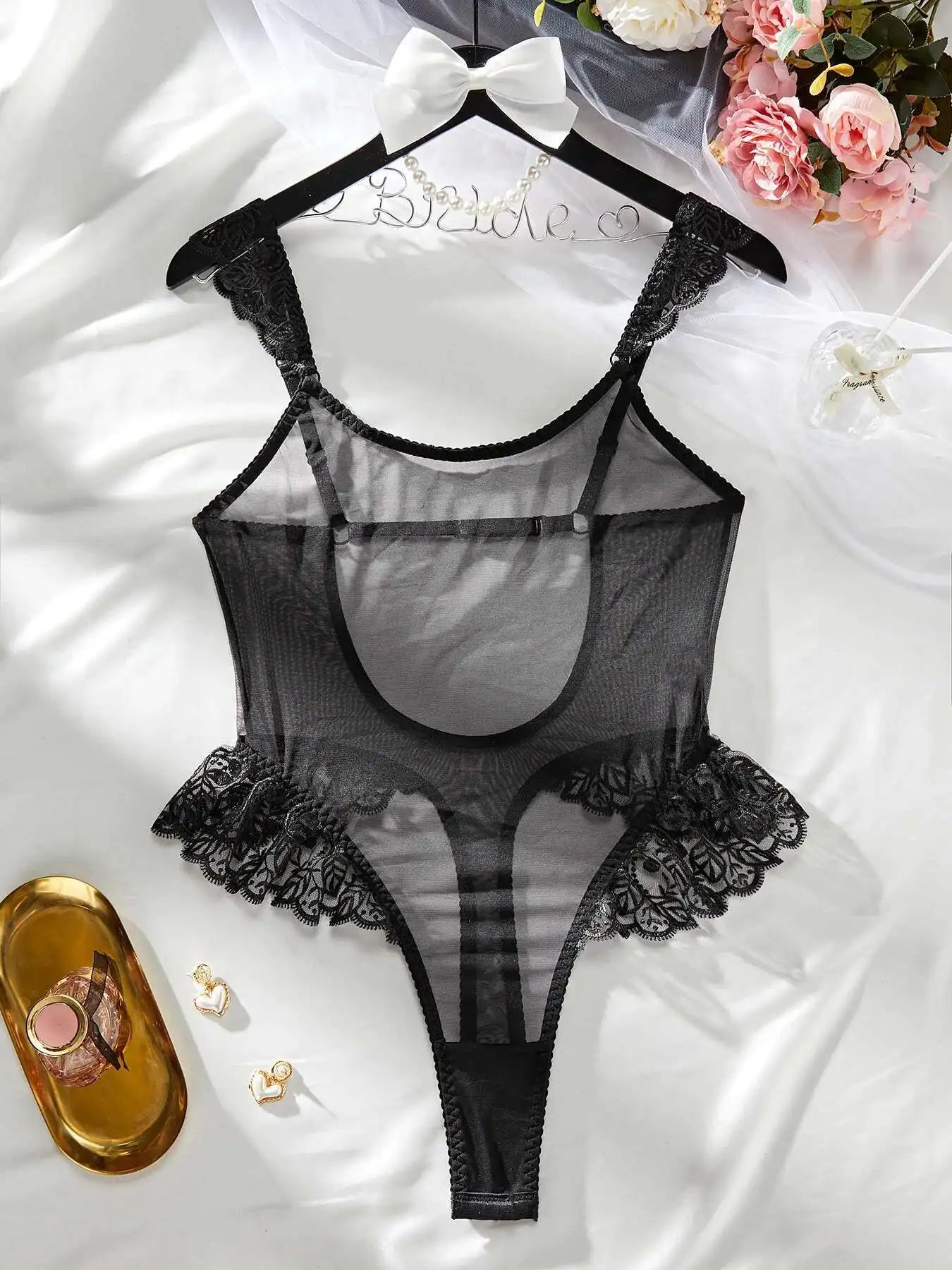New Sexy Bodysuits Ruffled Edges Patchwork Mesh Sexy Perspective Backless Deep V Suspenders Sleeveless Bodysuits Charming 5ZAL