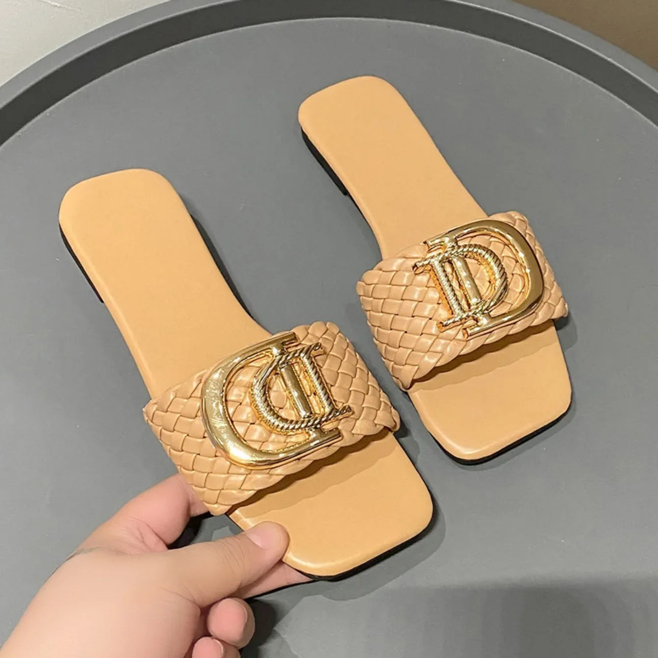 Women Slippers Party Sexy Elegant Slippers Women Luxury Decor Weave Designer Flat Sandals Fashion Open-toe Vacation Slides Women