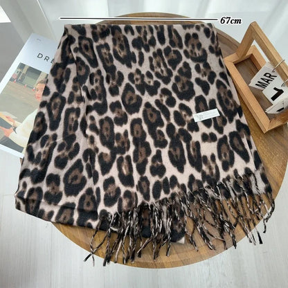 2025 New Retro Silk Leopard Pattern Scarf Lightweight Soft Warm Scarf Fashion Accessory for Women Men Vintage Style Winter Wear