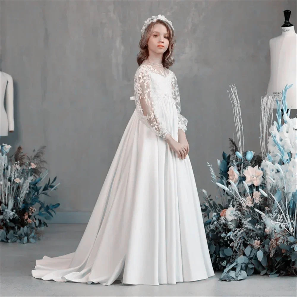 Lovely White Satin Flower Girl Dress for Wedding Dresses Little Princess Bow Kids Birthday Party Evening Customise Gowns