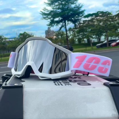 Outdoor motocross goggles for dirt bike, MTB, skiing & sports. Windproof, dustproof, UV protection. Universal fit.