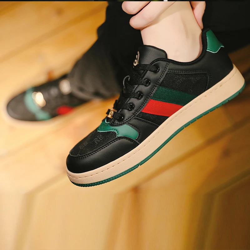 High Quality Fashion Trend Couple Board Shoes New Men Women Anti Slip Odor Proof Sneakers Classic Retro Hot Selling Casual Shoes