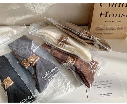 2 Pairs Cashmere Socks Winter Women Warm Wool Thickened Mid-Tube Trendy Heel Furry Label Letter Solid Color Snow Boot Socks New