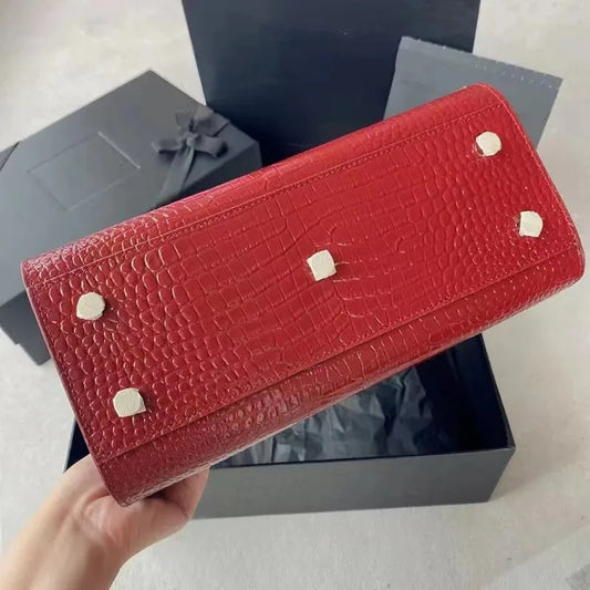 Real leather small square bag, women's new crocodile patterned organ bag, fashionable handbag, simple single shoulder crossbody
