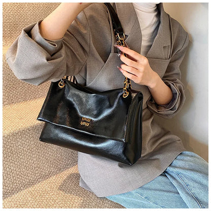 2025 Women‘s Bag Retro PU Leather Underarm Bag autumn and winter Large capacity Commuting Folded Chain Shoulder Bucket Tote Bag