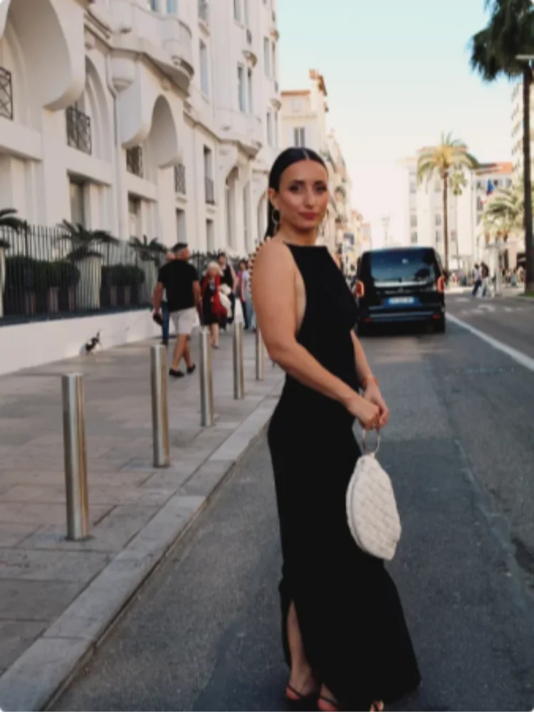 Elegant Black Maxi Dress Sleeveless Slim Fit With Gold Chain Detail Dresses Evening Party Formal Events Chic Floor-length Gown