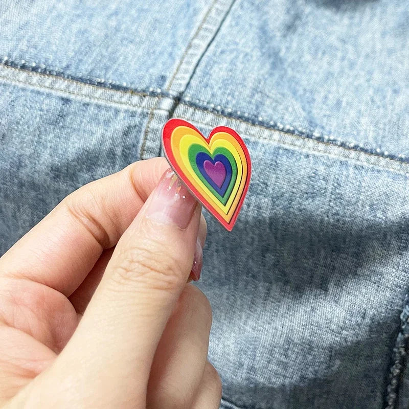 Retro Rainbow Love Heart Pattern Badge Lapel Pin Colorful Gay Pride LGBT Jewelry Valentine's Day Gift
