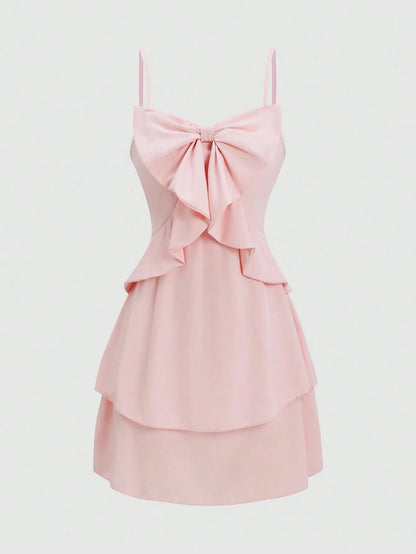 Fashionable women's waist cinched three-layer ruffle edge bow suspender dress