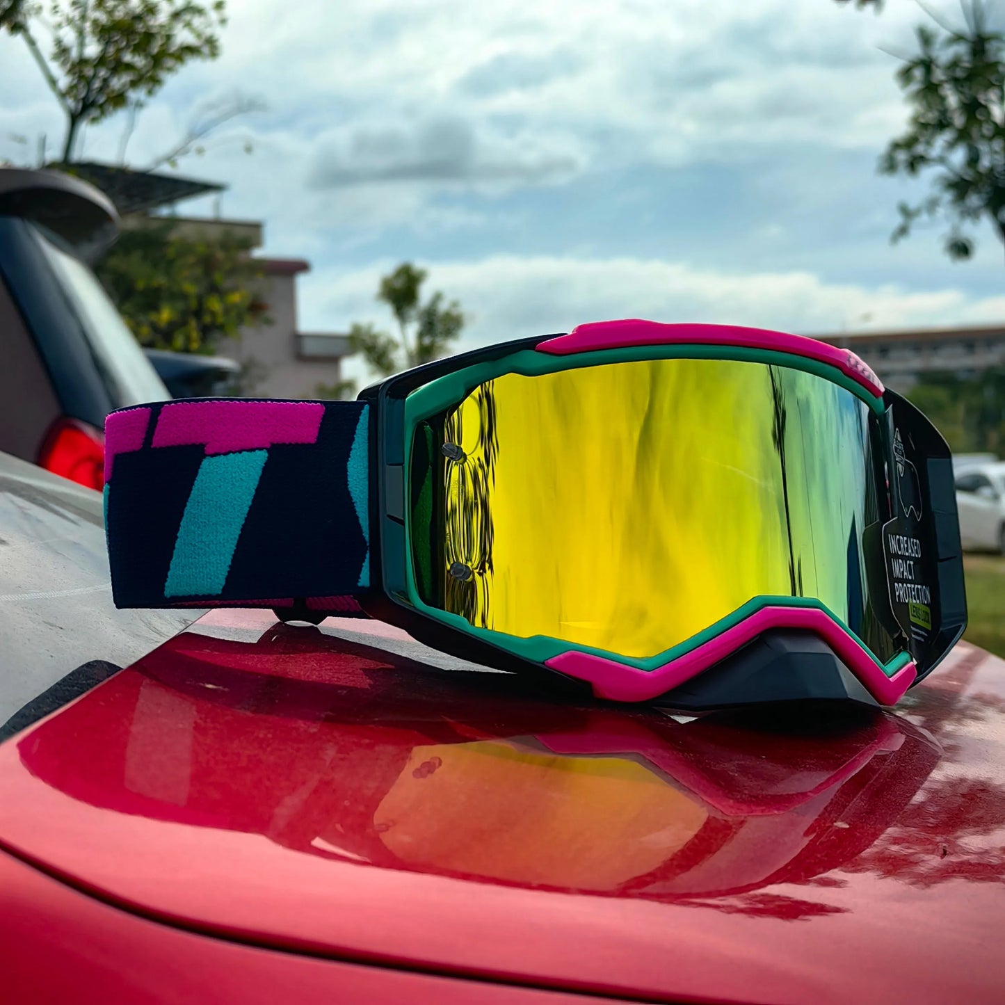 New Motorcycle Goggles Anti-Fog HD Lens, Motocross Glasses Windproof Protective Eyewear for MX MTB Cycling Riding Men & Women