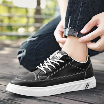 New Style White Sneakers for Men, Korean Version, Trendy Platform Shoes, Versatile for All Occasions, Sporty and Casual Shoes