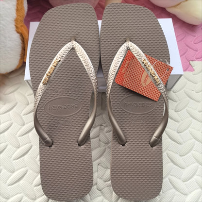 Summer 2026 New Women's Square Toe Flip Flops Outdoor Beach Sandals Luxury Women's Casual Slippers Size 35-42 Women's Shoes