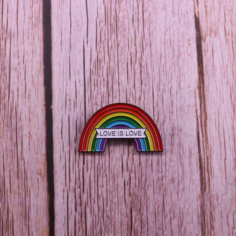 LGBT Gay Pride Rainbow Flag Heart Enamel Pins Fashion Lapel Metal Badges Backpack Brooches Proudly Go Purride Pin Wholesale