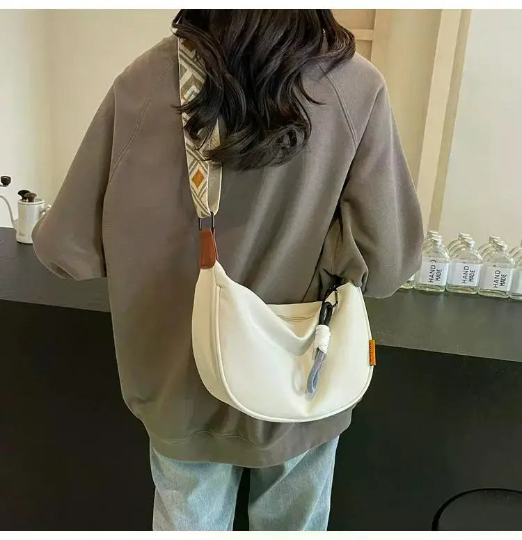 2025 New Fashion Crossbody Bag Simple Wide Shoulder Strap Design Single Shoulder Bag Original Style Commuting Dumpling Women Bag