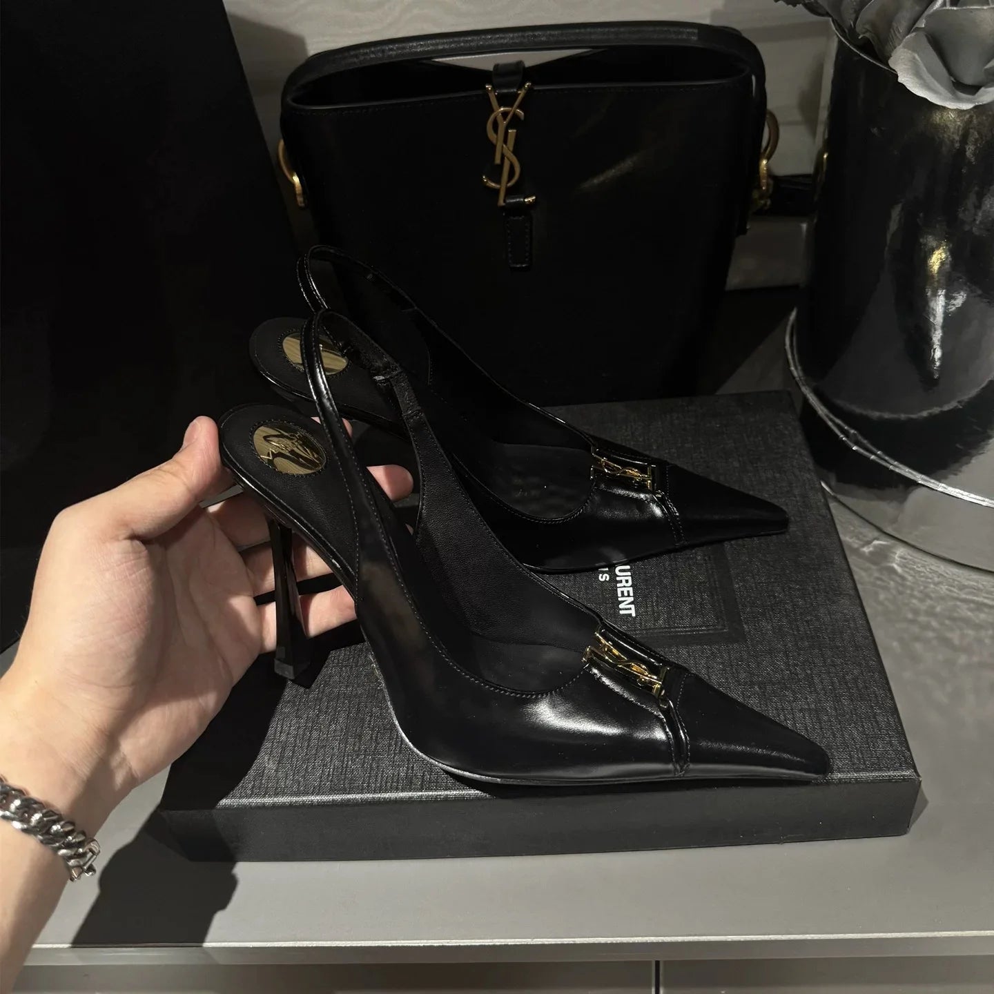 Pointed Toe Patent Leather Pumps Women Metal Decor Shallow Mouth Thin Heel Sandals Spring Summer Party Dress Shoes Single Shoes