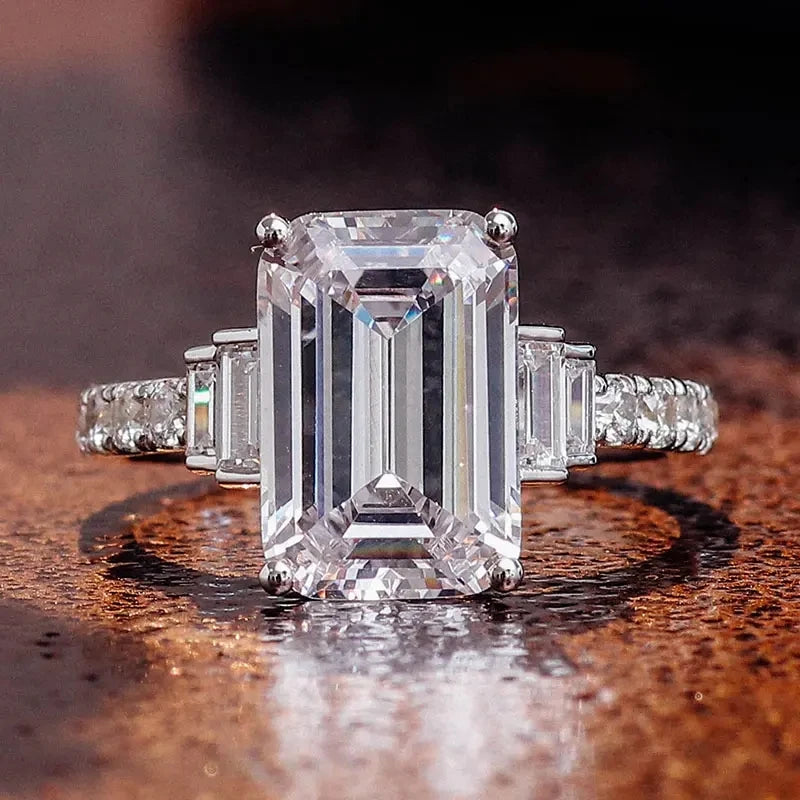 Huitan Luxury Wedding Bands Women Fashion Eternity Proposal Ring for Female Gorgeous Silver Color Shiny Zirconia Accessories
