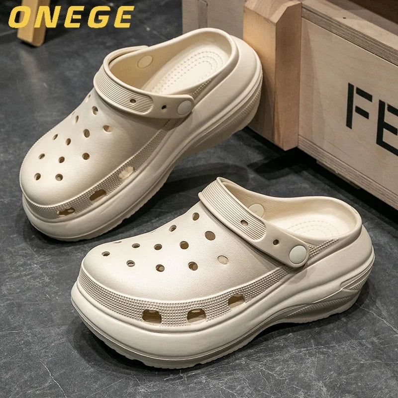 A Pair of Women's Fashionable Clogs, Women's Wear-Resistant and Comfortable Thick-Soled Beach Shoes, Outdoor Casual Trendy Women's Shoes
