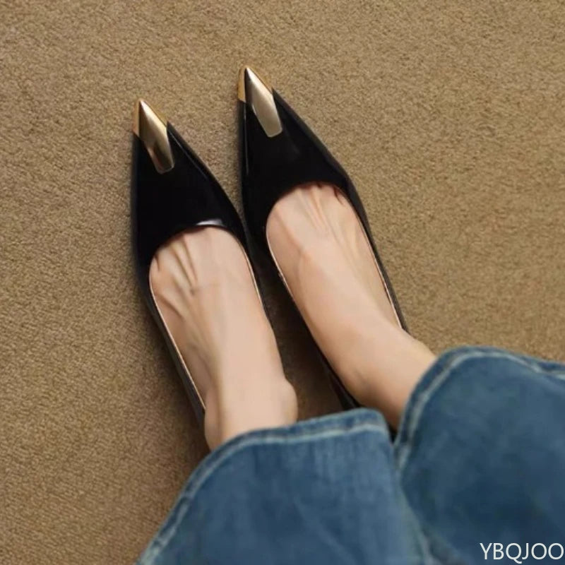 Fashionable New Retro Pointed Shallow Mouth Temperament Women's Single Shoes Commuting Coarse Shoes Shallow Mouth Women's Shoes