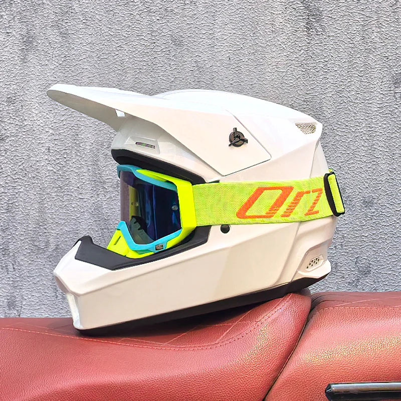 ORZ's new motorcycle off-road helmet, rally helmet, and mountain bike downhill helmet