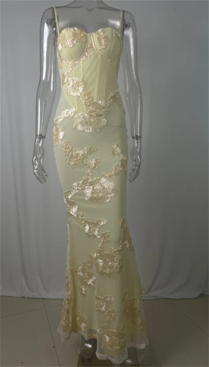 Mozision Spaghetti Strap Backless Sexy Maxi Dress Women Gown Floral Ribbon Applique Sleeveless Bodycon Evening Club Party Dress