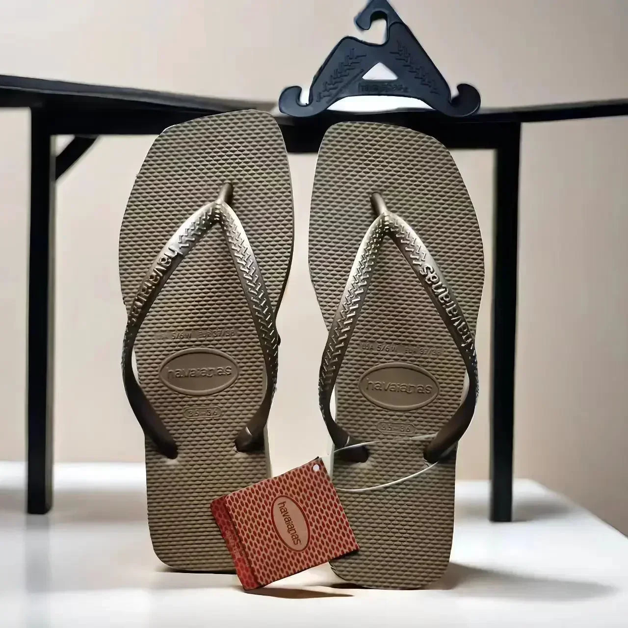 2025 Summer New Women's Square Toe Rubber Flip Flops Luxury Casual Outdoor Beach Sandals Size 35-42 Women's Shoes
