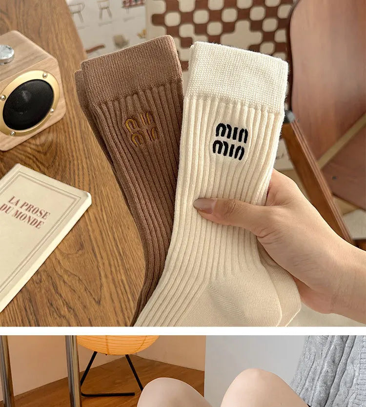 5 Pairs Winter Socks Women Brand Designer Fashion Stockings Socks Luxury Embroidered Letter Mid Tube Socks
