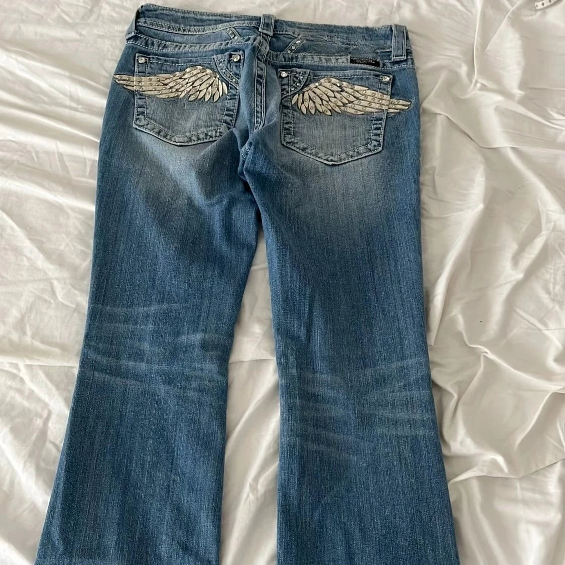 Y2K New Wings Graphic Embroidery Rhinestone Slim Fit Jeans Women Harajuku Sexy Flared Jeans Goth Light Blue Denim Trousers Pants