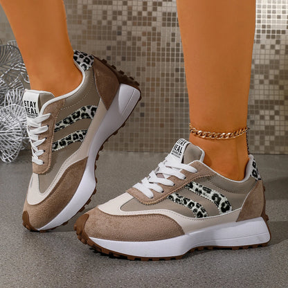 2026 Spring Women Sneakers New Luxury Flat Slip on Sneakers Women Trend Comfortable Lightweight Outdoor Designer Shoes for Women