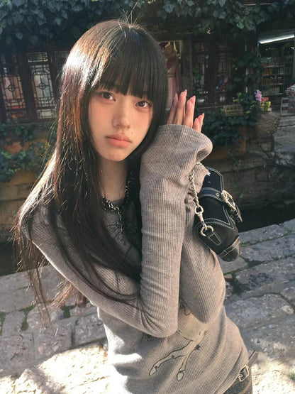 Tonngirls Japanese 2000s T-shirt Women Flare Sleeve Print Graphic Tops Warm Y2k Vintage Tee Tops Korean Style Tshirts Streetwear