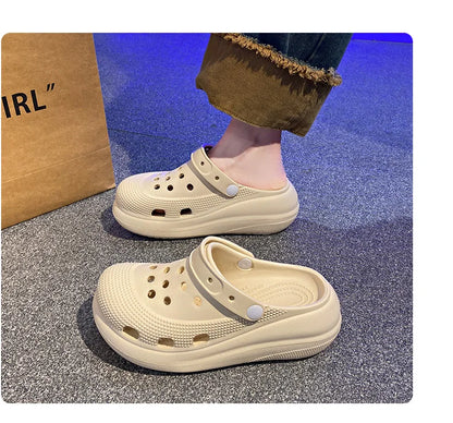 A Pair of Women's Fashionable Clogs, Women's Wear-Resistant and Comfortable Thick-Soled Beach Shoes, Outdoor Casual Trendy Women's Shoes