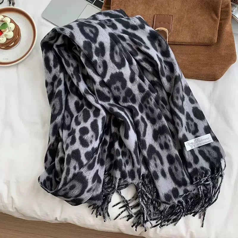 2025 New Retro Silk Leopard Pattern Scarf Lightweight Soft Warm Scarf Fashion Accessory for Women Men Vintage Style Winter Wear