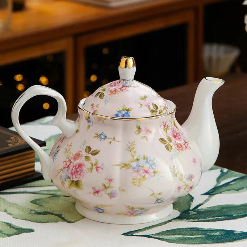 900ML European Bone China Teapot English Afternoon Tea Set Teapot High-Grade Porcelain Coffee Pot Heat Resistant Kettle Pot