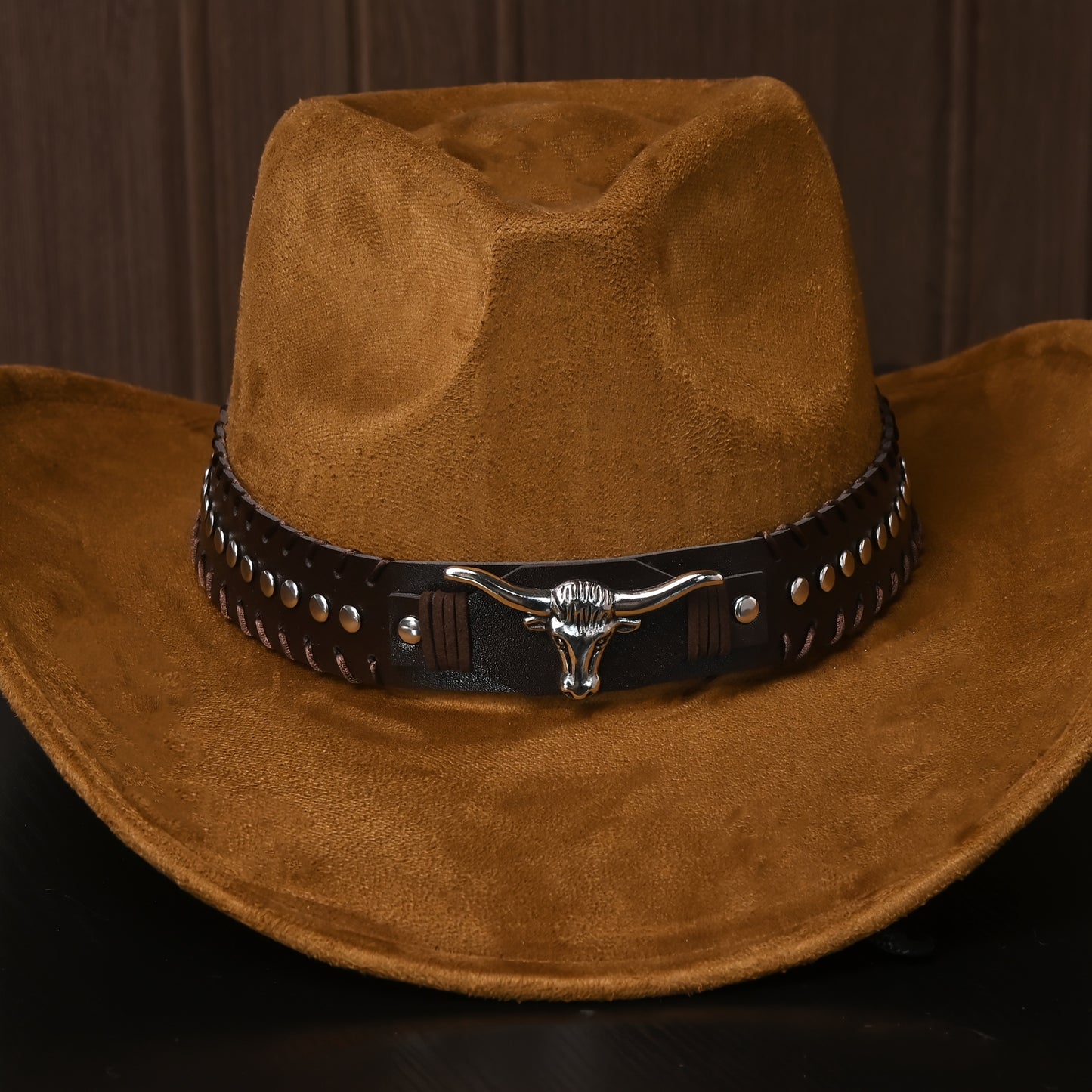 Unisex Western Cowboy Hat - Classic Suede-like Texture with Metal Studs & Cow Pattern, Lightweight Durable Braided Design, Feather-Free & Non-Washable, Elegant Wide Brim for Men & Women - Western-Themed Events, Rodeo, Casual