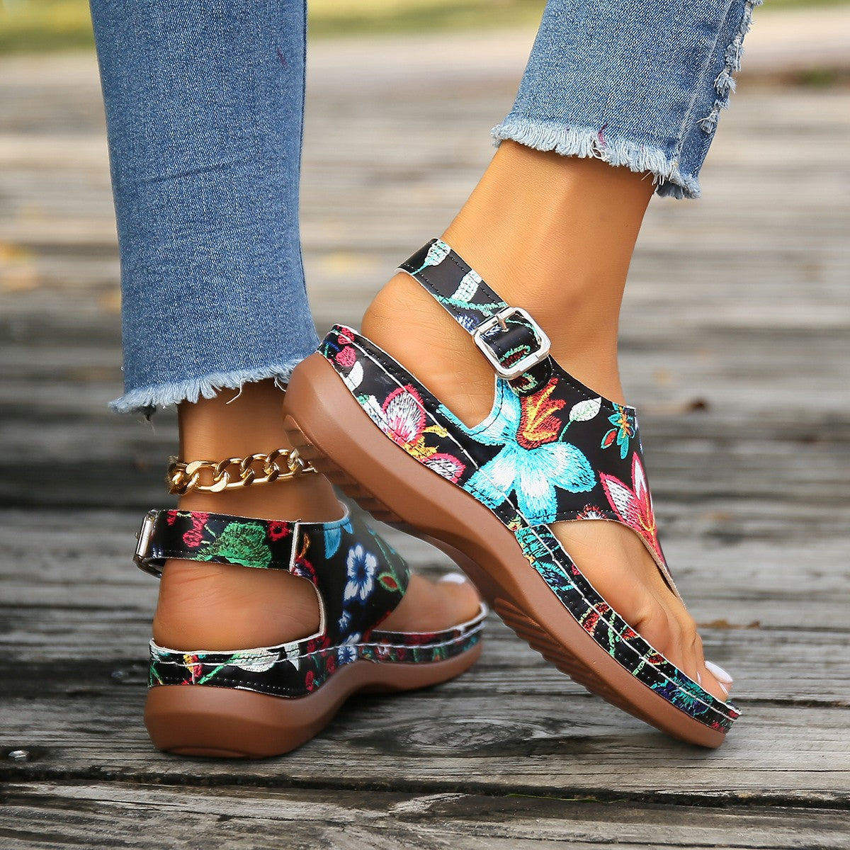 Women'S Plus Size Ethnic Floral Sandals - Adjustable Ankle Strap, Open Toe Platform Wedge Heel, Vibrant Embroidered Flower Design, Summer Casual Shoes, European & American Style, Summer Footwear | Vibrant Embroidery | Durable