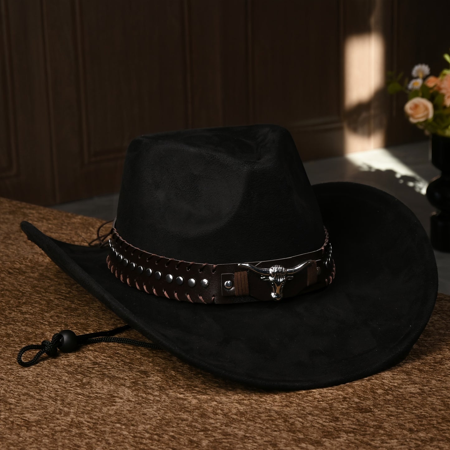 Unisex Western Cowboy Hat - Classic Suede-like Texture with Metal Studs & Cow Pattern, Lightweight Durable Braided Design, Feather-Free & Non-Washable, Elegant Wide Brim for Men & Women - Western-Themed Events, Rodeo, Casual
