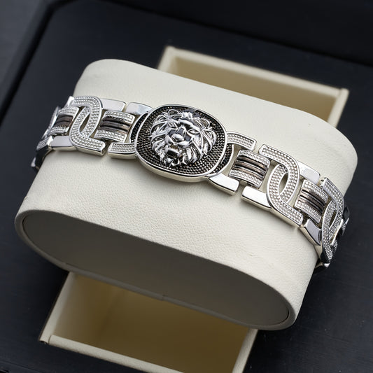 1pc Forest King Lion Design Plated Golden Bracelet - Luxury Vintage Style, Animal Motif with Crown Detail, Ideal for Daily Wear, Parties, and Unique Gift for Men and Women, Lion Jewelry