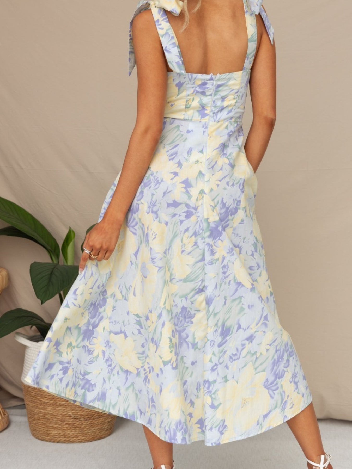 V-Neck Print Waist-Cinching Dress | SCACTO Women'S Design Sense Dress with Strap Design, Long Sleeve, Button Details, Perfect for Spring/Fall
