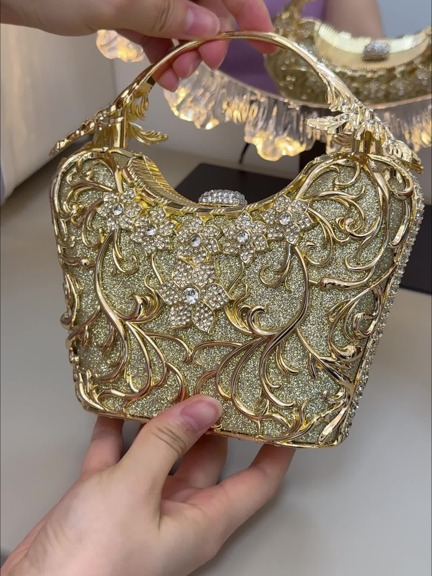 Perfect for Weddings, Proms & Formal Events - Handcrafted Rhinestone Clutch Purse - Luxurious Floral Evening Bag for Women - Elegant Dinner Handbag with Glittering Rhinestones & Golden-Tone Metal Handle