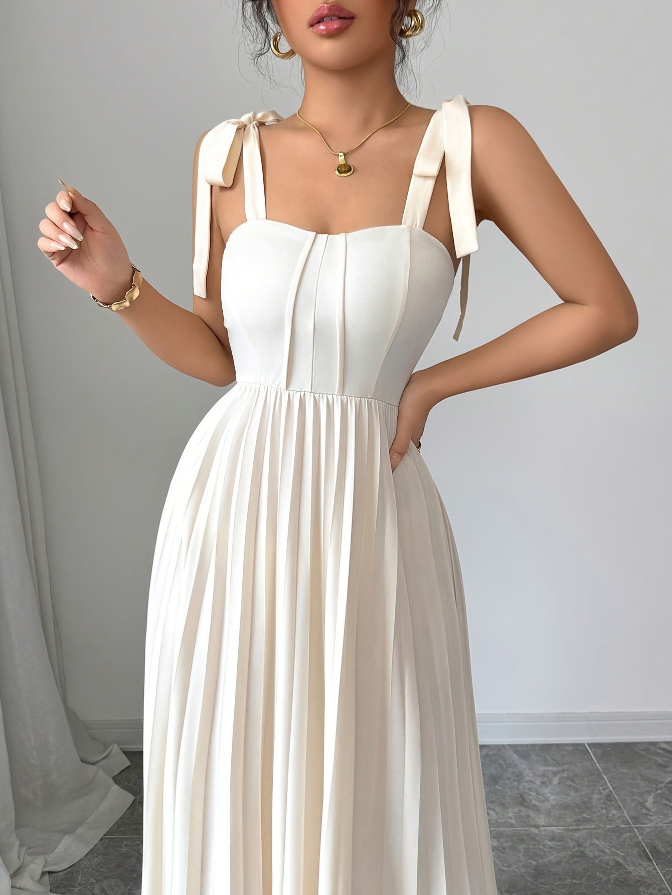 Plus Size - Plus-Size Women'S Elegant Halter Neck A-Line Dress with Bow Accent & Pleated Skirt - Vibrant Pink Floor-Length Formal Party Wedding Guest Dress, Round Neck Long Sleeve Spring/Autumn Evening Gown, Structured Fit fo