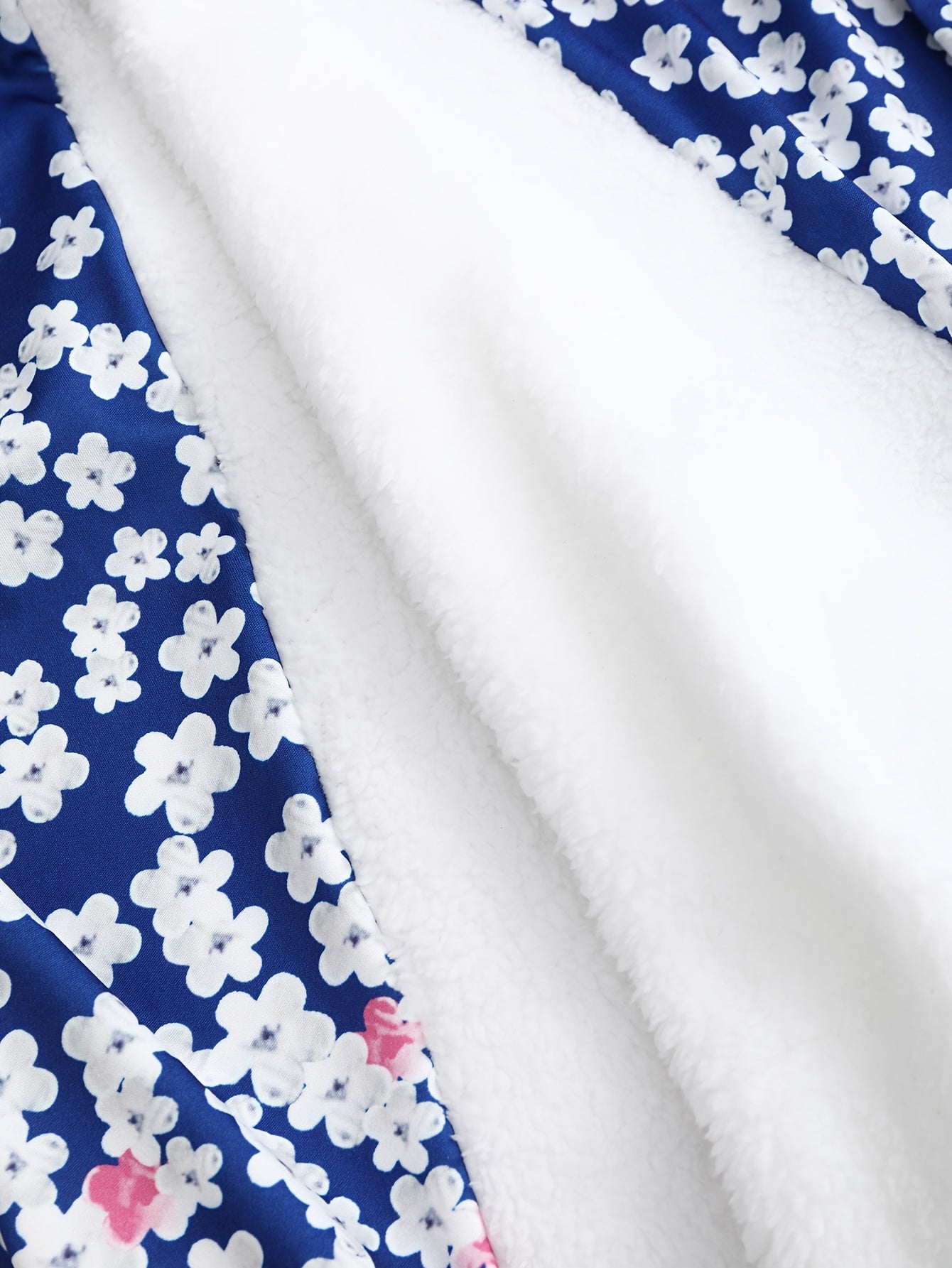 New Autumn And Winter Collection: Stylish Printed Fitted Dress with Long Sleeves And a Hooded Design