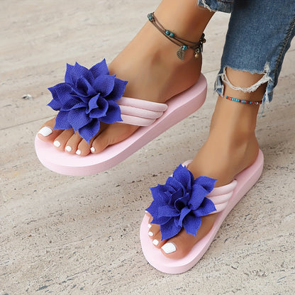 Women'S Plus-Size Floral Slip-Ons - Breathable Fabric with a Pink Flower Design, Comfortable Flat Soles Suitable for Indoor And Outdoor Walking, Home, And Casual Wear.