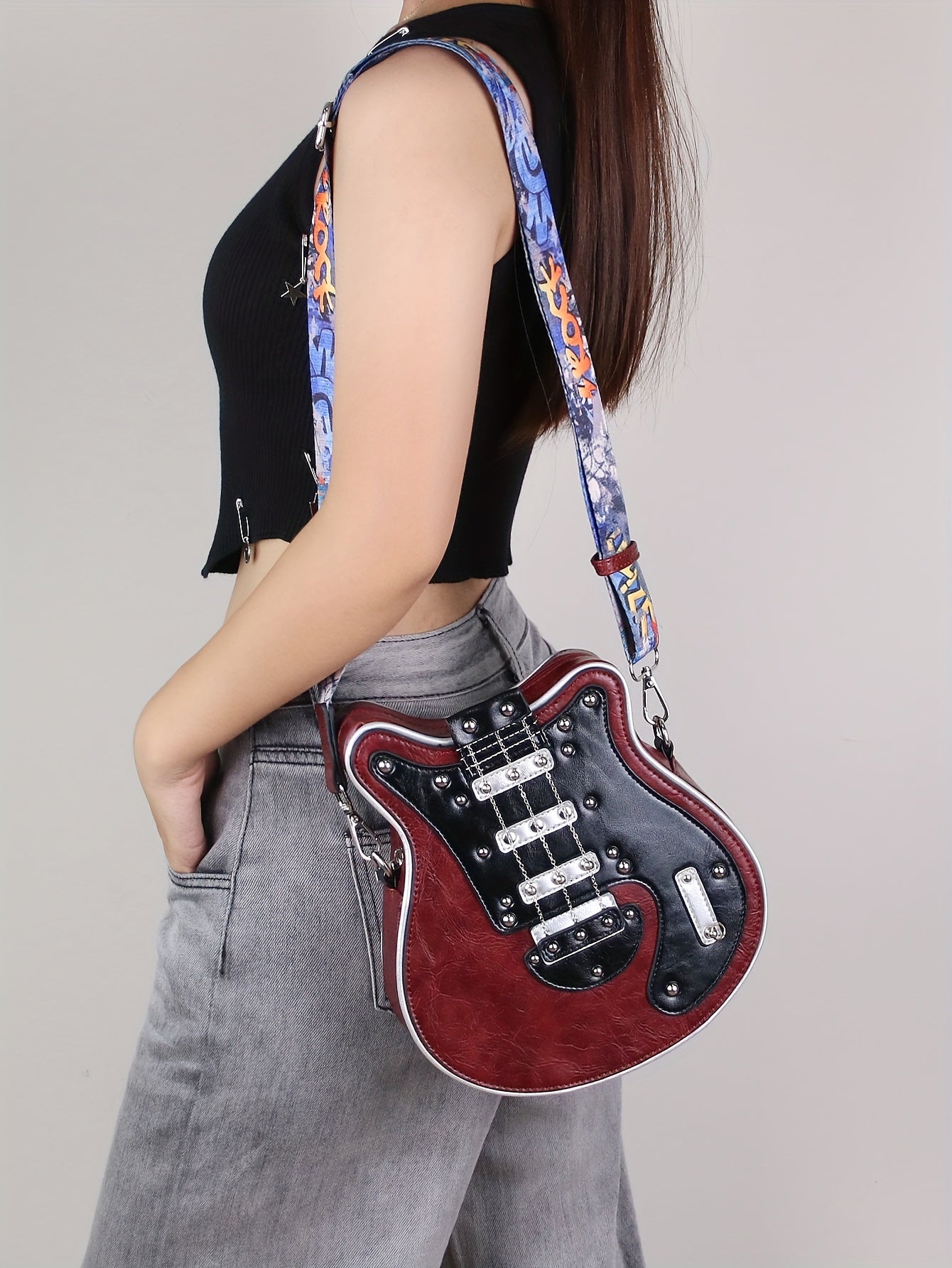 Women's & Unisex Y2K Retro Music-Themed Bass Guitar-Shaped Crossbody Bag with Detachable Strap, Golden-Tone Hardware & Zipper Closure - Band Style Handbag for Musicians & Music Lovers (Red/Black) - 2024 New Design with Chain