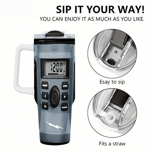 40Oz Radio Car Cup in Grey Style - A One-Of-A-Kind Drinking Tool! It Includes a Radio/Clock Display, a Robust Handle, And a Sipping Lid. Perfect for Radio Fans And Collectors. The Double-Layer Insulation Keeps Drinks Hot Or C