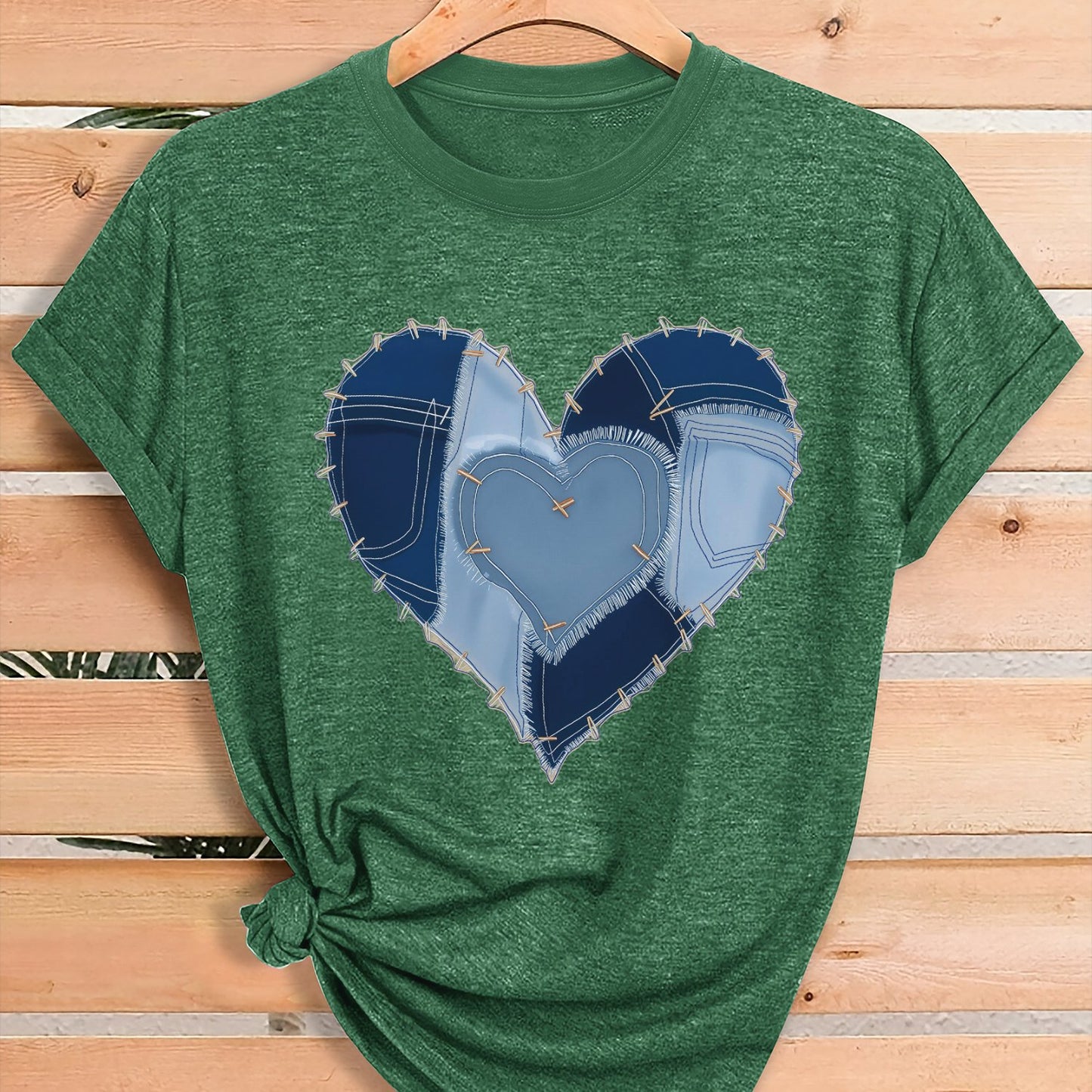 Women'S Fashion Graphic Tee, Theme Party Outfit, Local Warehouse Item, T Shirt For Women, Women Clothing Style, Heart Print Casual Top, Comfortable Blend Fabric, Breathable, All-season, Crew Neck, Short Sleeve, Machine Washab