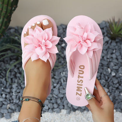 Women'S Plus-Size Floral Slip-Ons - Breathable Fabric with a Pink Flower Design, Comfortable Flat Soles Suitable for Indoor And Outdoor Walking, Home, And Casual Wear.