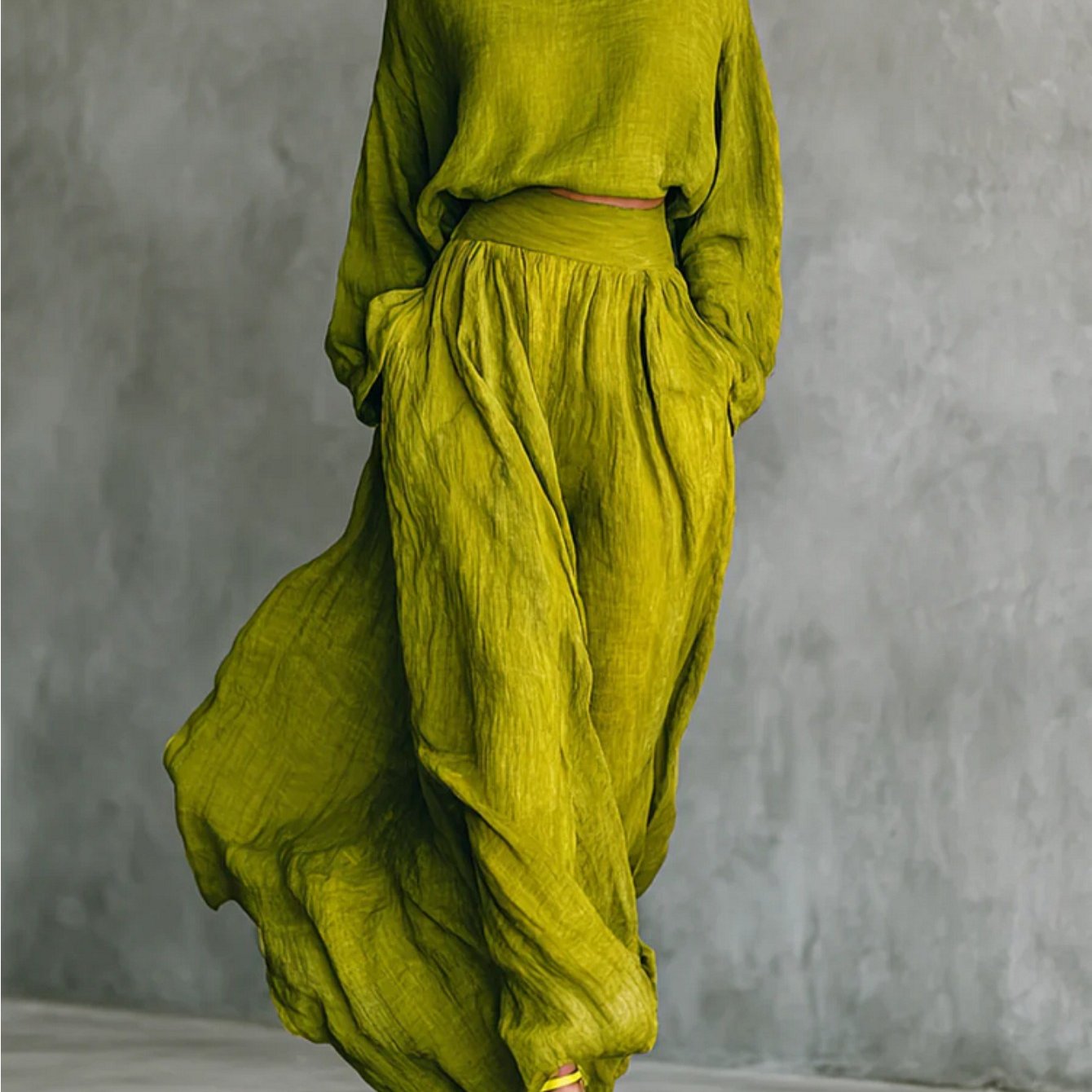 Yellow-Green High-Neck Loose-Fit Long-Sleeve Top + Wide-Hem Flowing Skirt Women's Elegant Set | Soft, Relaxed, and Effortless Vibe Perfect for Casual Outings & Lightly Sophisticated Commuting Looks