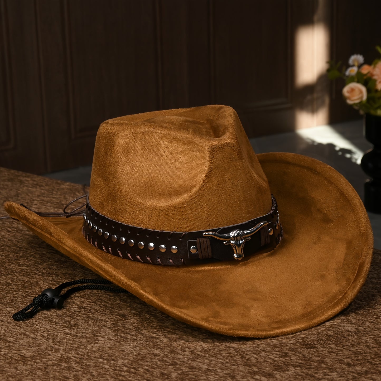 Unisex Western Cowboy Hat - Classic Suede-like Texture with Metal Studs & Cow Pattern, Lightweight Durable Braided Design, Feather-Free & Non-Washable, Elegant Wide Brim for Men & Women - Western-Themed Events, Rodeo, Casual